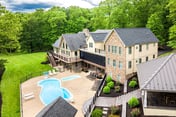 Glamorous Lodge | 6 Ensuite Rooms | Sports Courts