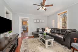 Cozy House, Pets Welcome, Minutes from Harrisburg - Image 4