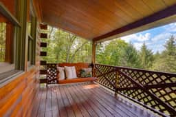 Log Cabin, Hot tub, Fire Pit, Ping Pong, Cozy - Image 5