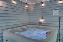 Mahantango Cottage Retreat - Couples Retreat | Hot Tub | Jacuzzi - Image 3