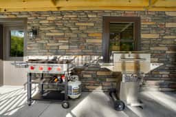 9 Bedrooms | Secluded Cabin | Pickleball - Image 4