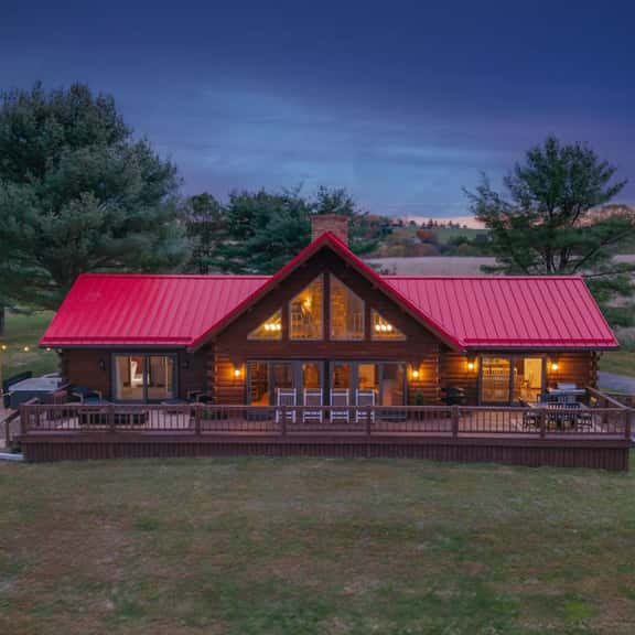 Cabin with Majestic Views, Hot Tub, Pickleball - Image 1