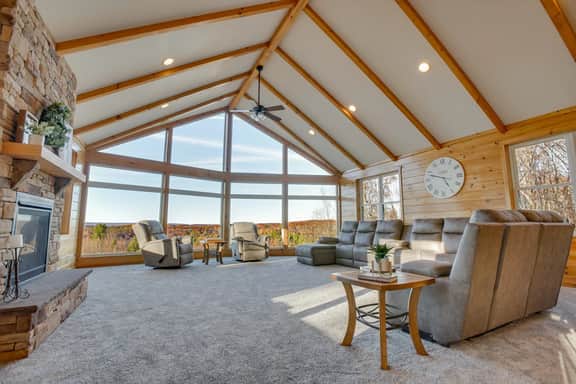 Cliffside Cabin | Stunning Views |Game Room | Hot Tub - Image 4