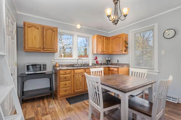 Cozy House, Pets Welcome, Minutes from Harrisburg - Image 2