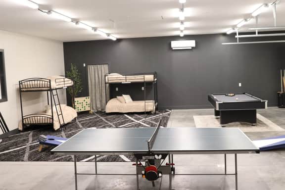 Hot Tub, Camp Fire, Game Room, Coffee/Espresso Bar - Image 3