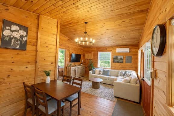 Private Cabin | Hot Tub | 2 Bedrooms |Raystown Lake - Image 4