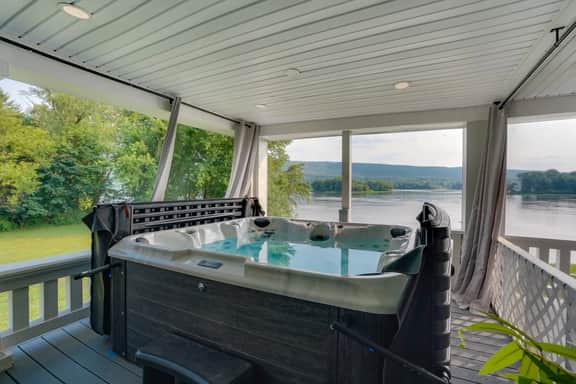 Susquehanna Riverfront | Hot Tub | Kayaks | Firepit - Image 2