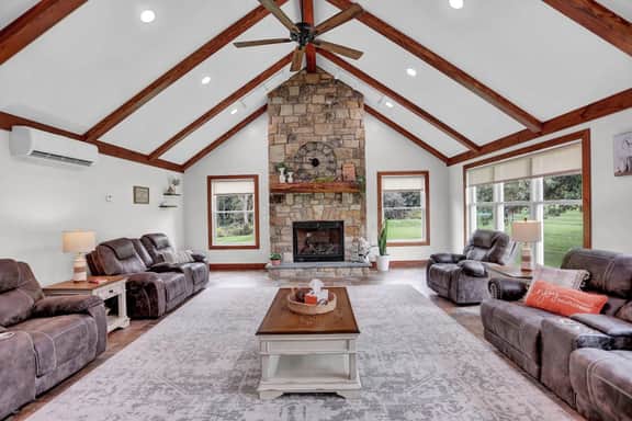 The Farm | Bunk House | Pickleball | Game Room | Baseball - Image 4