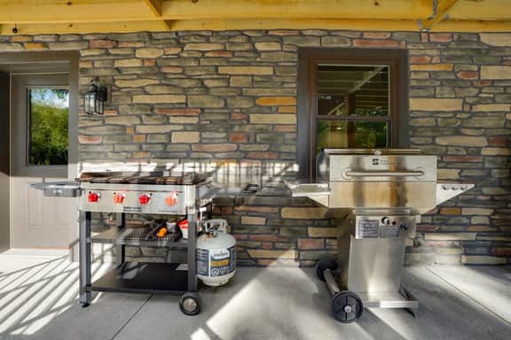 9 Bedrooms | Secluded Cabin | Pickleball - Image 4
