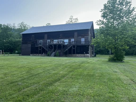 Bitter Goose Lodge - Image 1
