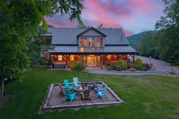Cabin with Hot Tub, Game Room, Fire Pit, Pickleball - Image 1